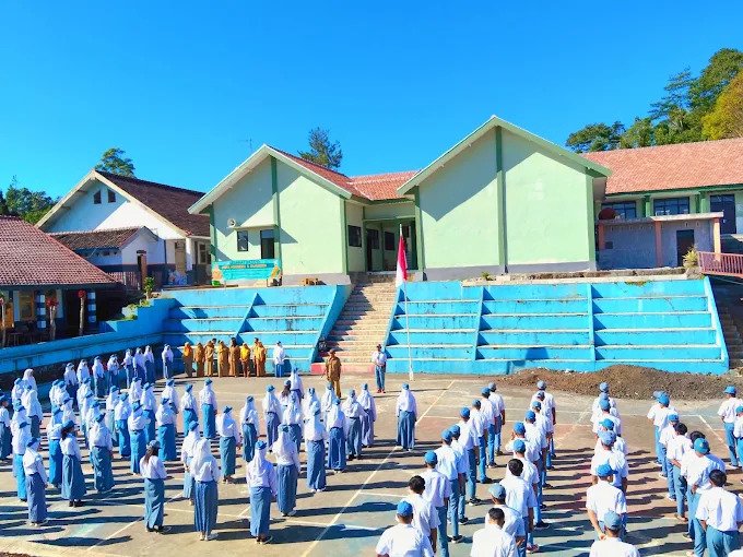 Tentang SMAN 1 Sumber